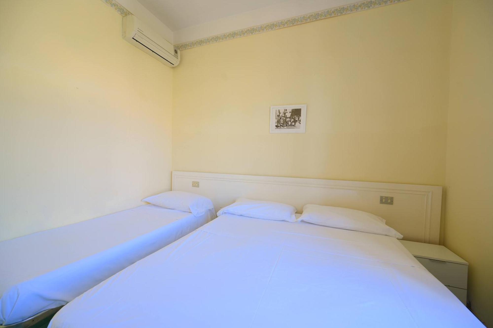 Villa Diana - Beach & Rooms Ischia Buitenkant foto