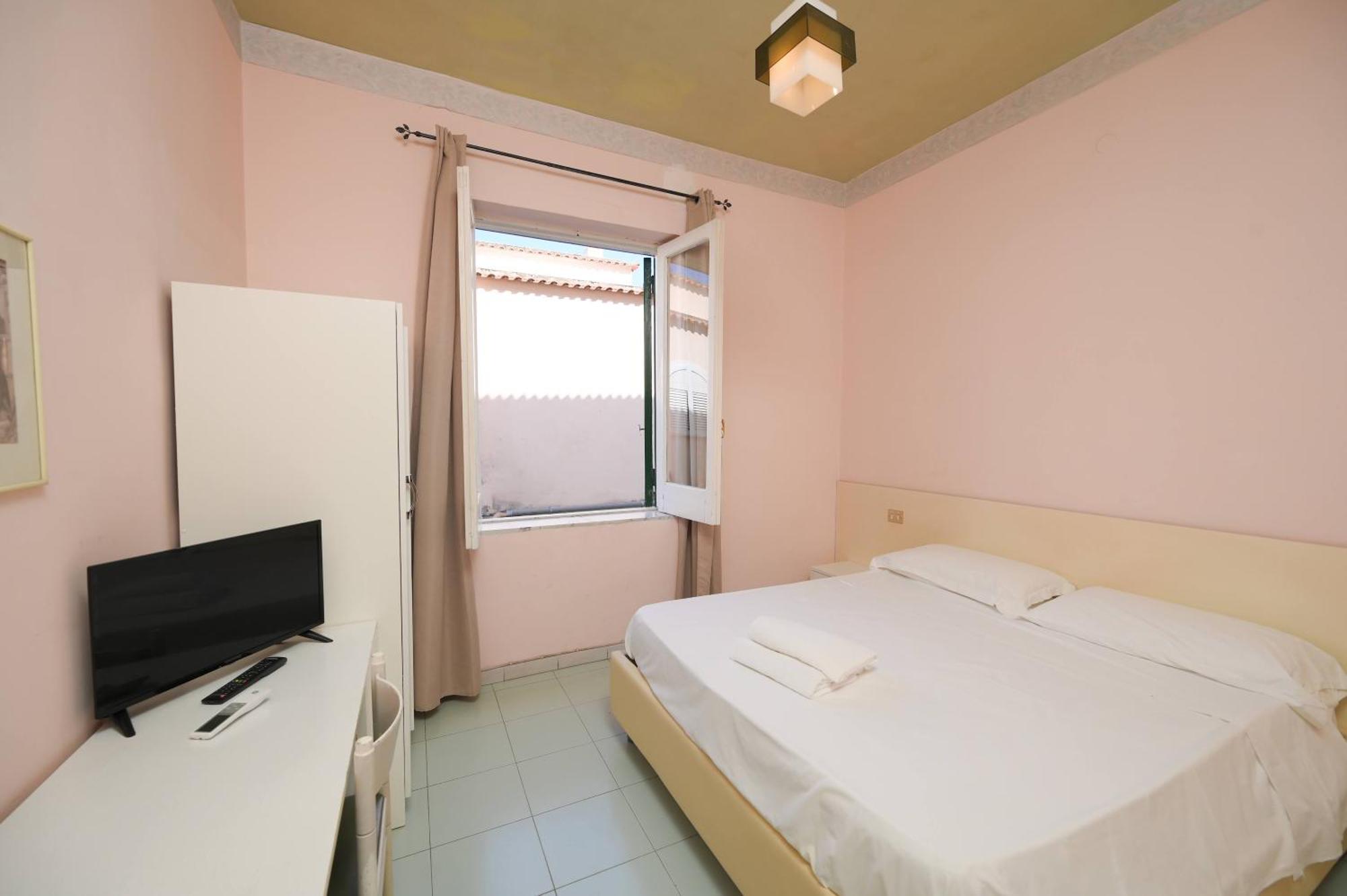 Villa Diana - Beach & Rooms Ischia Buitenkant foto