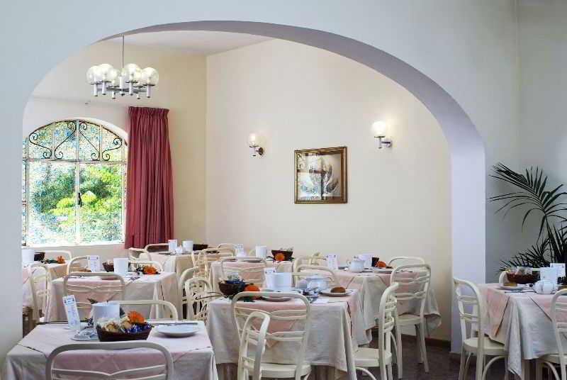 Villa Diana - Beach & Rooms Ischia Buitenkant foto